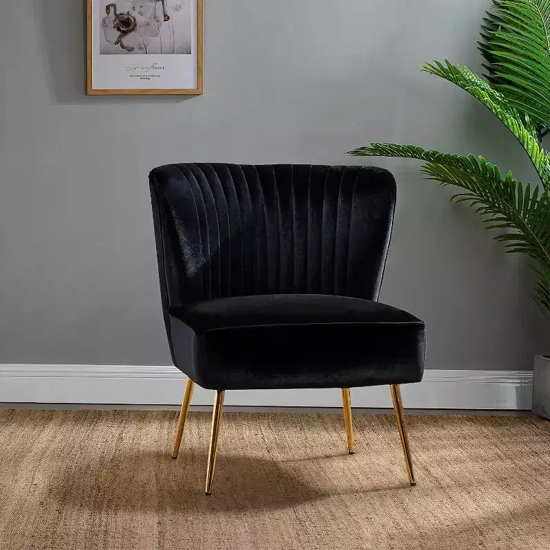 Fauteuil d'appoint en velours avec piètement en métal doré