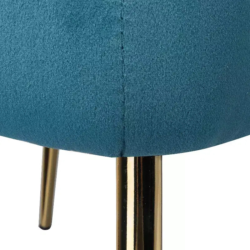 Fauteuil d'appoint en velours avec piètement en métal doré