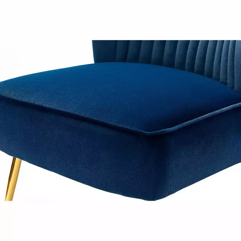 Fauteuil d'appoint en velours avec piètement en métal doré